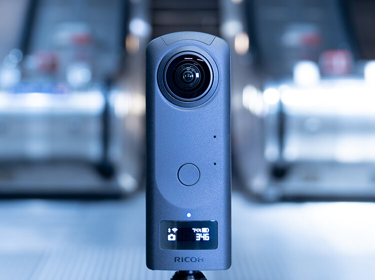 The time you can express your work in 360° has come. | RICOH THETA Z1